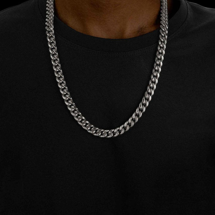 10MM 925 Sterling Silver Cuban Link Chain Neck View