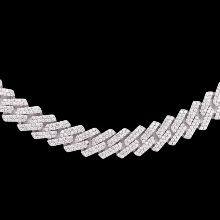 14K Gold 15MM 2-Row Round Moissanite Cuban Chain Close Up View