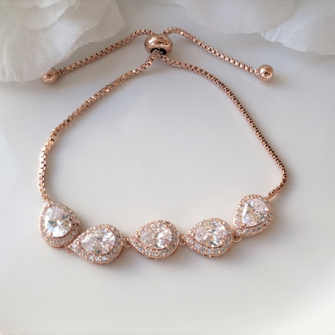 Moissanite 32.00 CT Pear Diamond Celtie Bracelet Jewel Carts