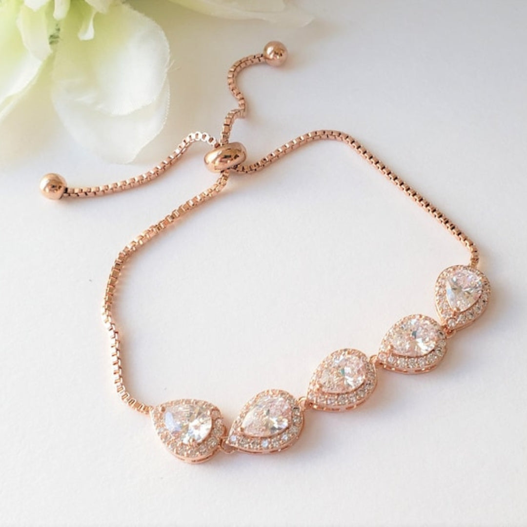 Moissanite 32.00 CT Pear Diamond Celtie Bracelet Jewel Carts