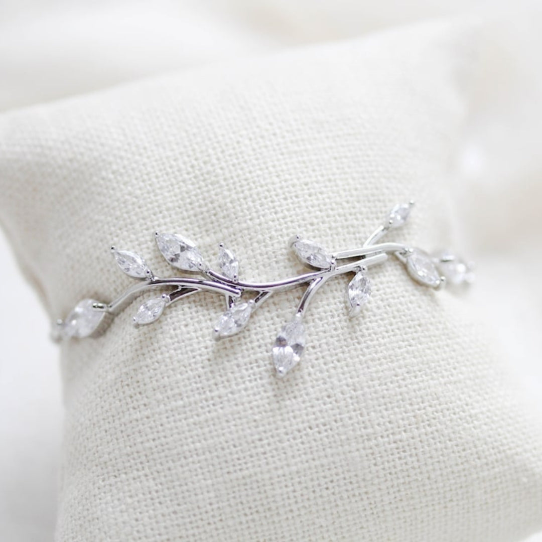 Moissanite 12.00 CT Marquise Diamond Minimalist Bracelet Jewel Carts