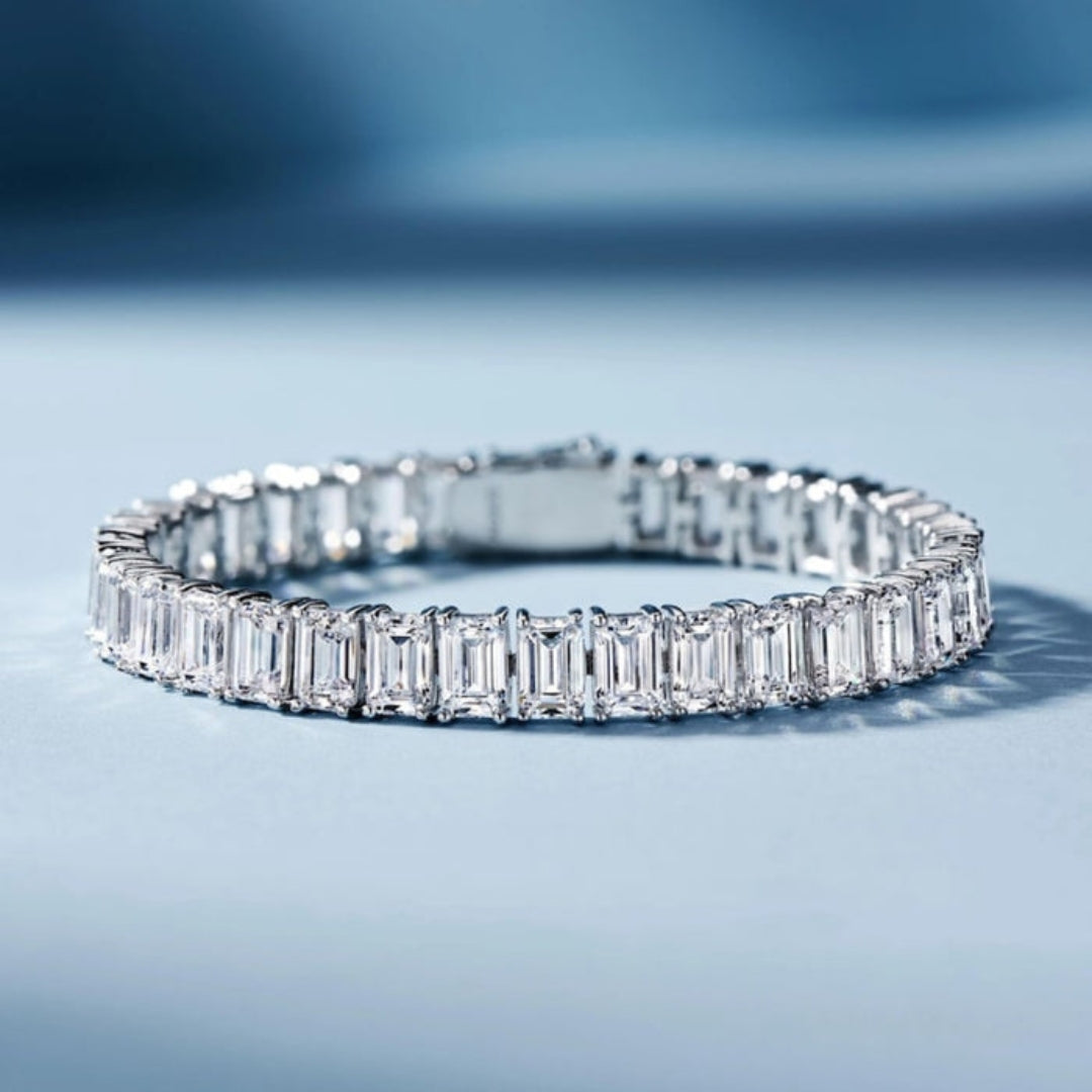 Moissanite 9.45 CT Emerald Diamond Avant Garde Bracelet Jewel Carts