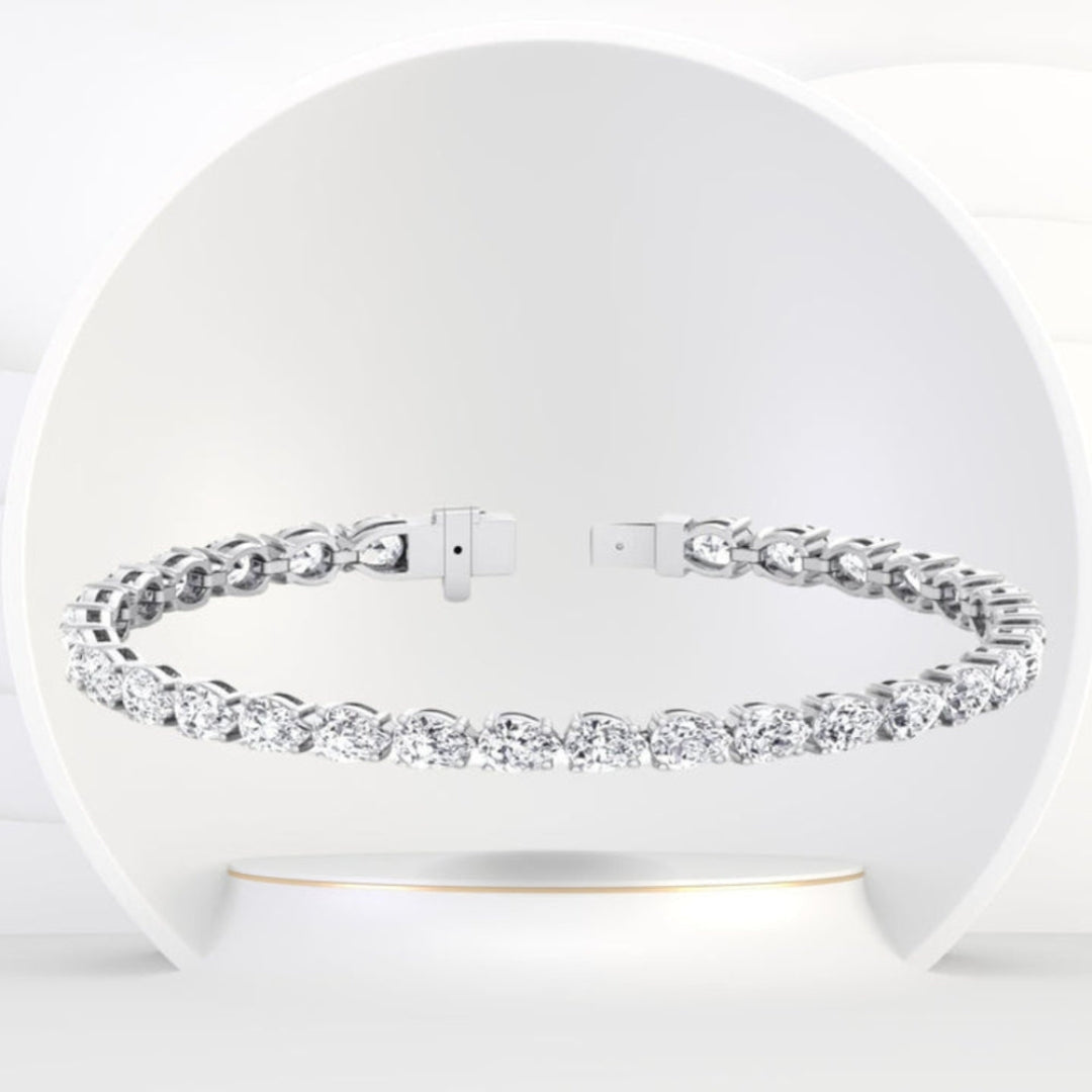 Moissanite 9.65 CT Pear Diamond Art Nouveau Bracelet Jewel Carts