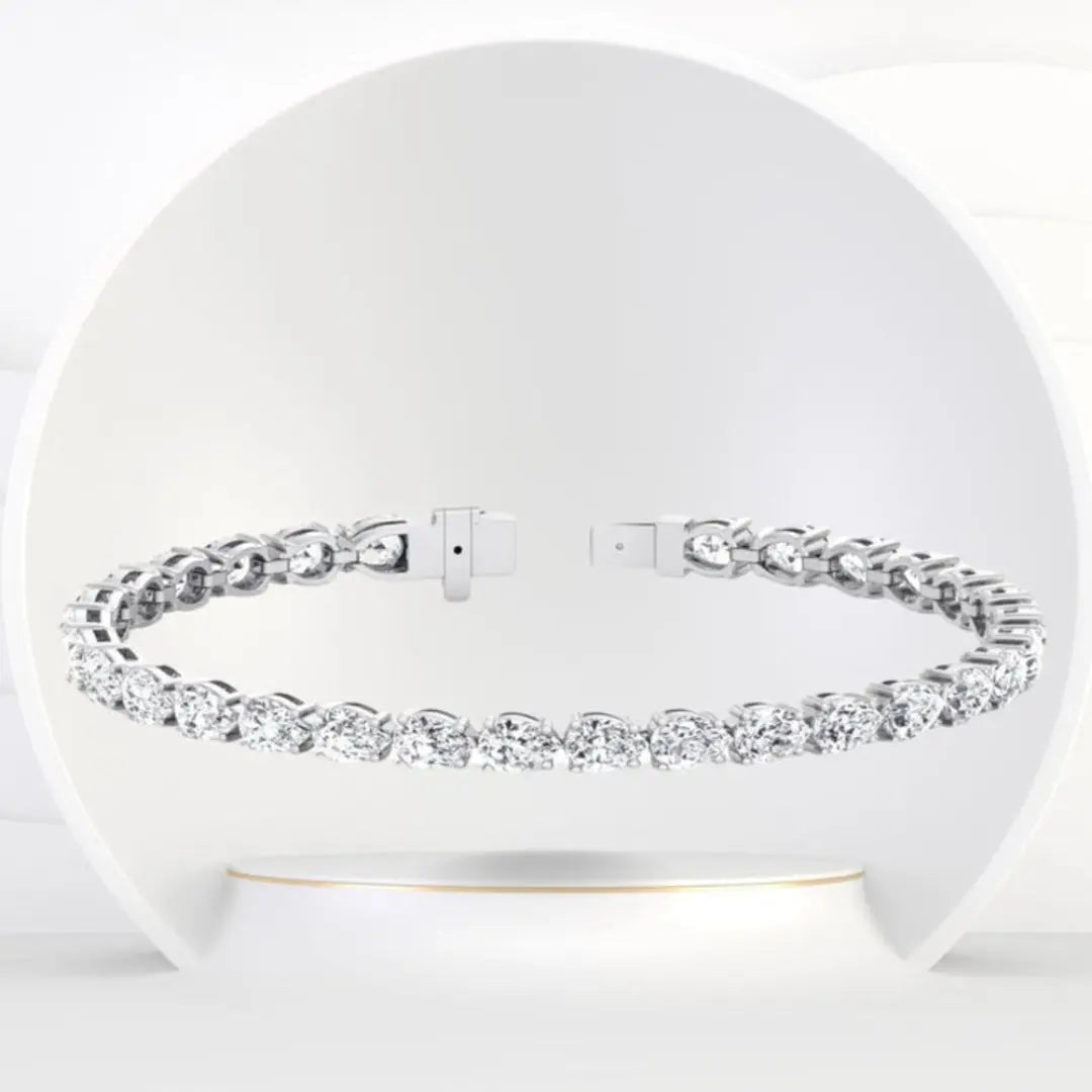 Moissanite 9.65 CT Pear Diamond Art Nouveau Bracelet Jewel Carts