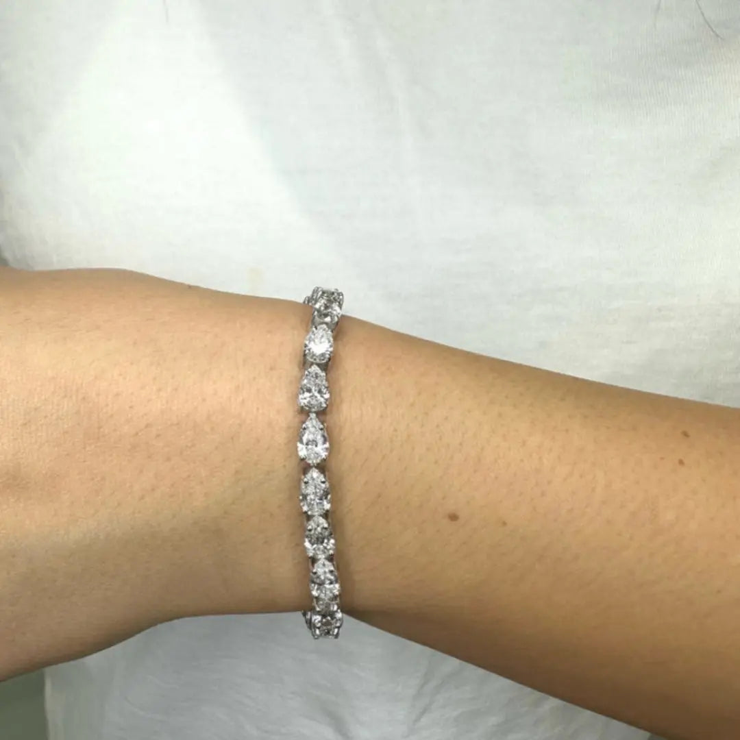 Moissanite 9.65 CT Pear Diamond Art Nouveau Bracelet Jewel Carts