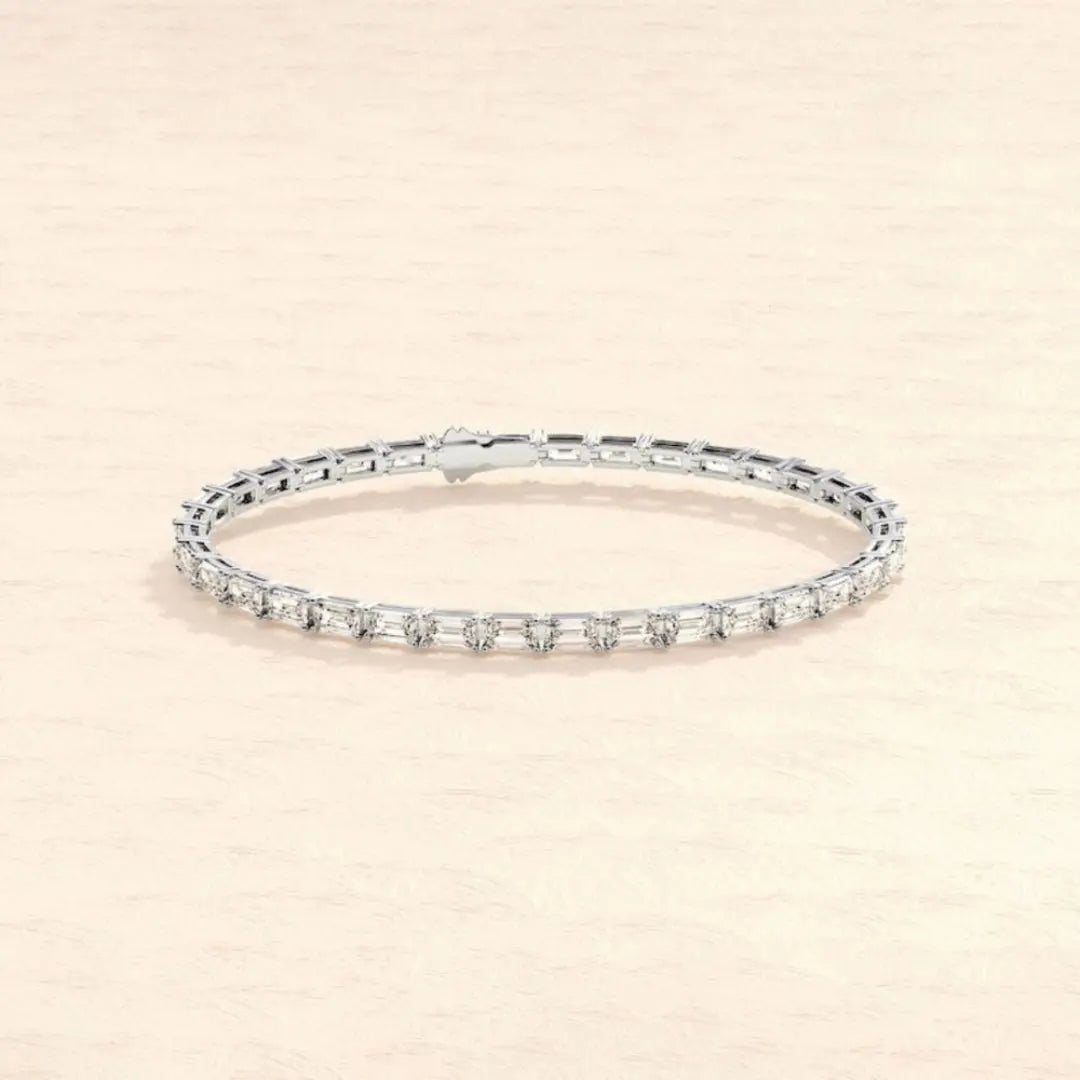Moissanite 9.00 CT Emerald Diamond Art Nouveau Bracelet Jewel Carts