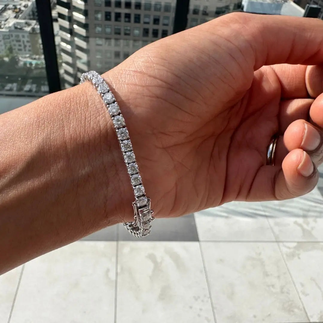 Moissanite 9.00 CT Round Diamond Avant Garde Bracelet Jewel Carts