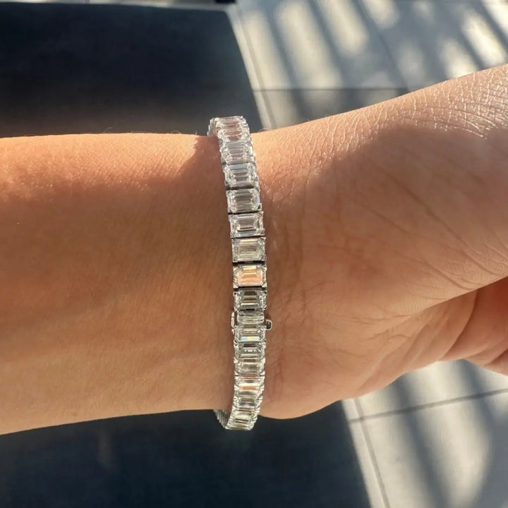 Moissanite 14.00 CT Emerald Diamond Gothic Bracelet Jewel Carts