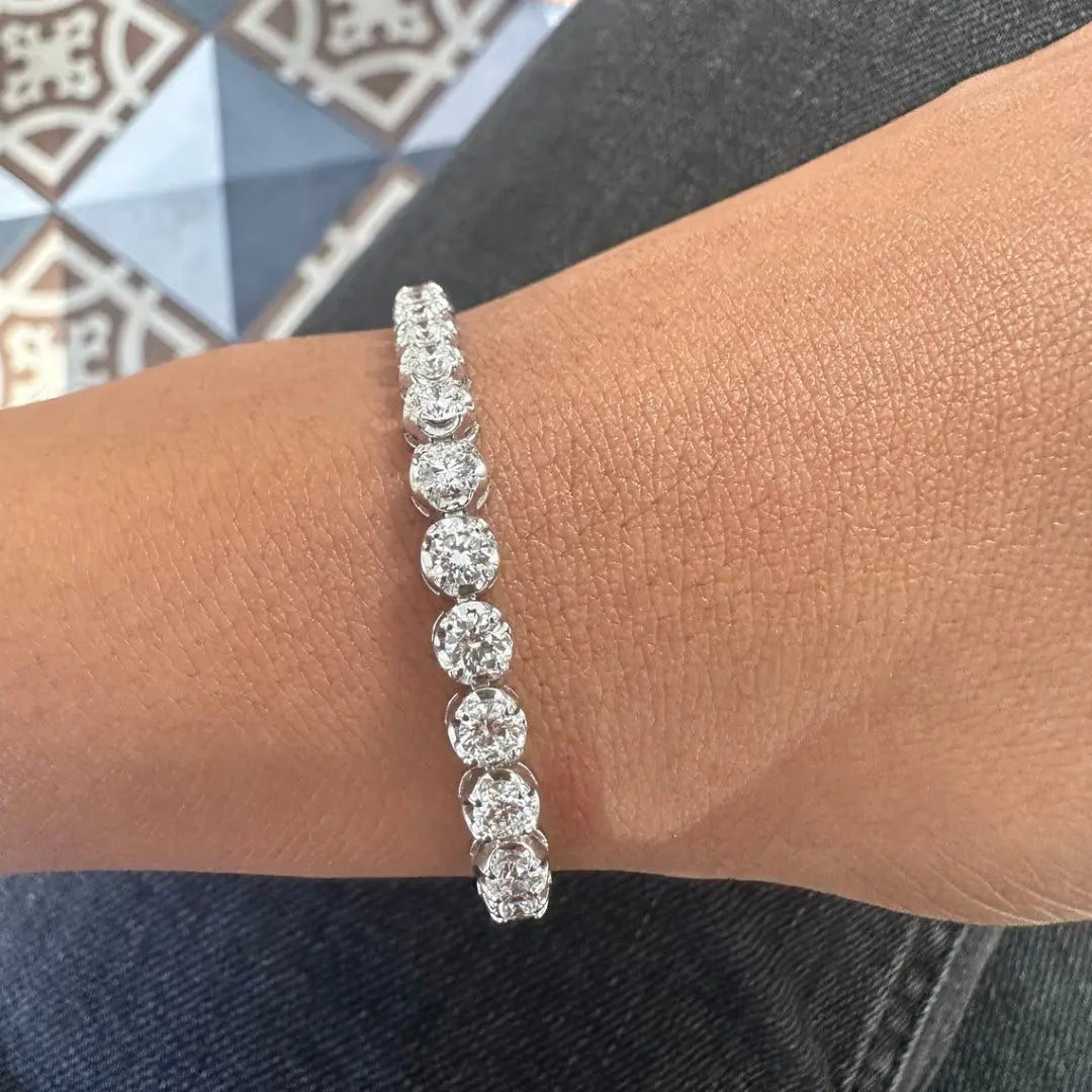 Moissanite 6.00 CT Round Diamond Avant Garde Bracelet Jewel Carts