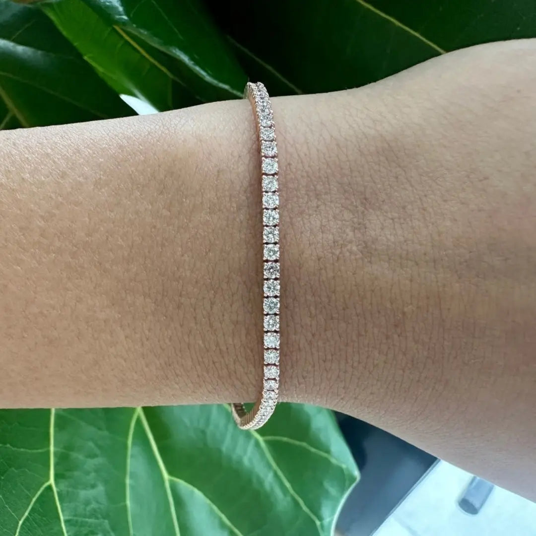 Moissanite 6.10 CT Round Diamond Avant Garde Bracelet Jewel Carts