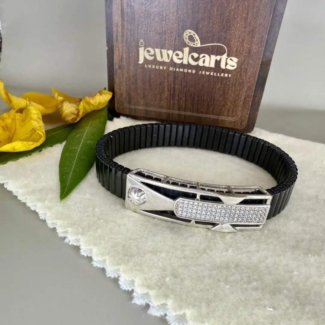 Moissanite Diamond 2.55 CT Men's Moissanite Bracelet with Modern Fashion Jewel Carts