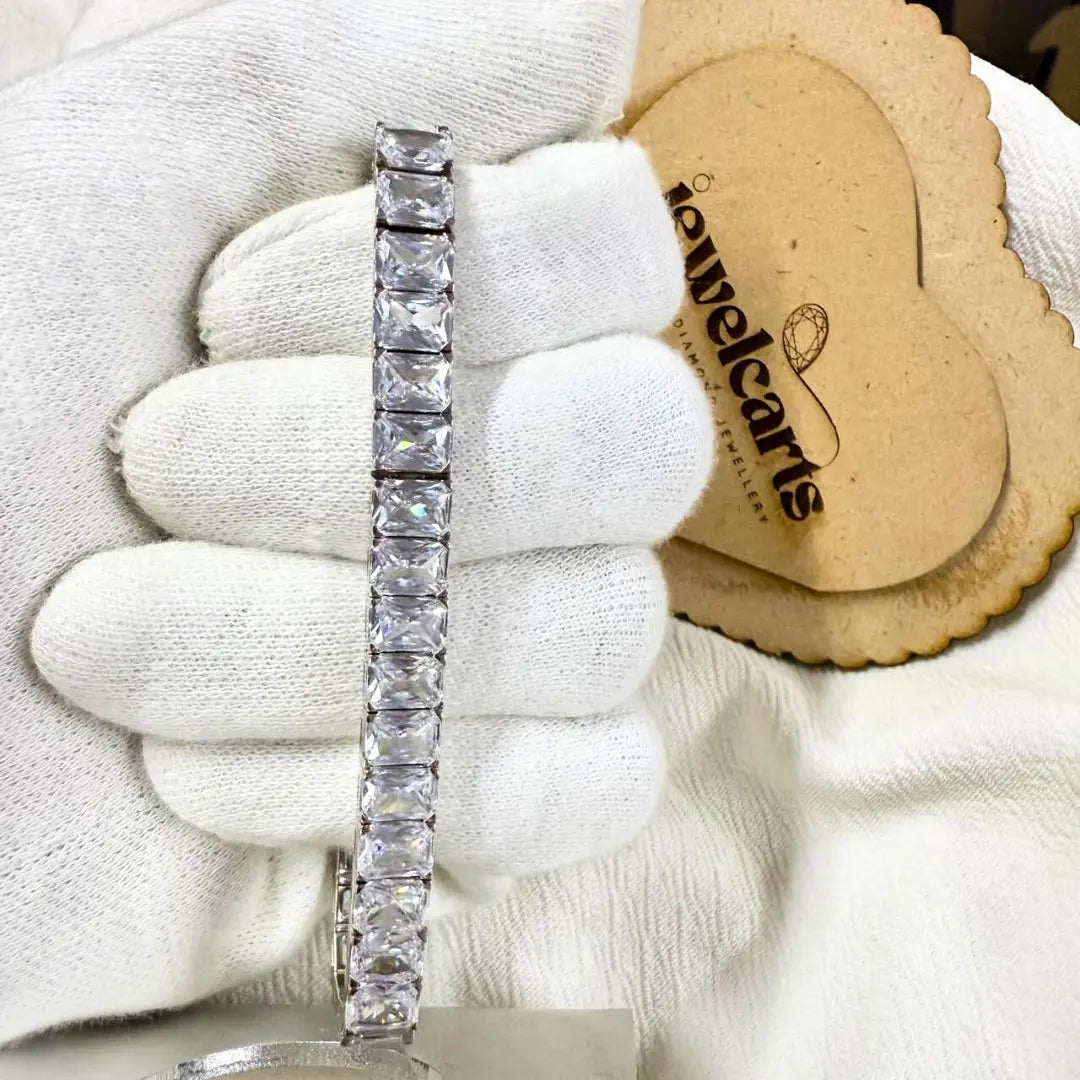 Radiant-Cut Diamond Bracelet for Timeless Luxury Jewel Carts