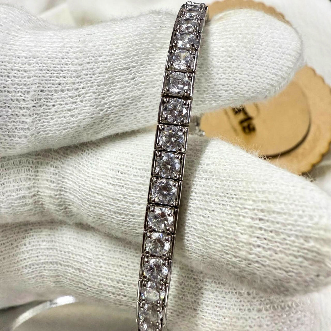 Round Diamond Bracelet for Modern Elegance