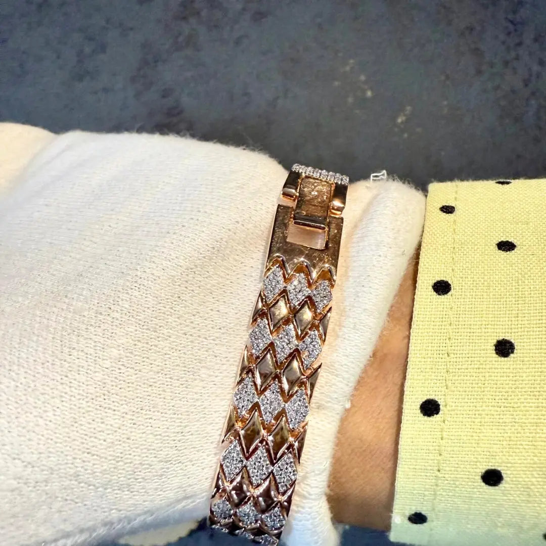Premium Rose Gold Bracelet with Sparkling Diamond Detailing Jewel Carts