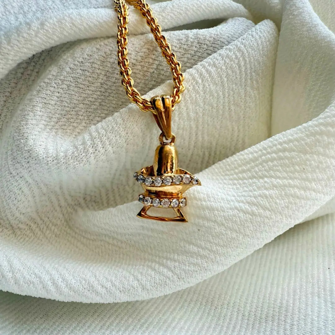 Dainty 14KT Yellow Gold Shivling Pendant Jewel Carts
