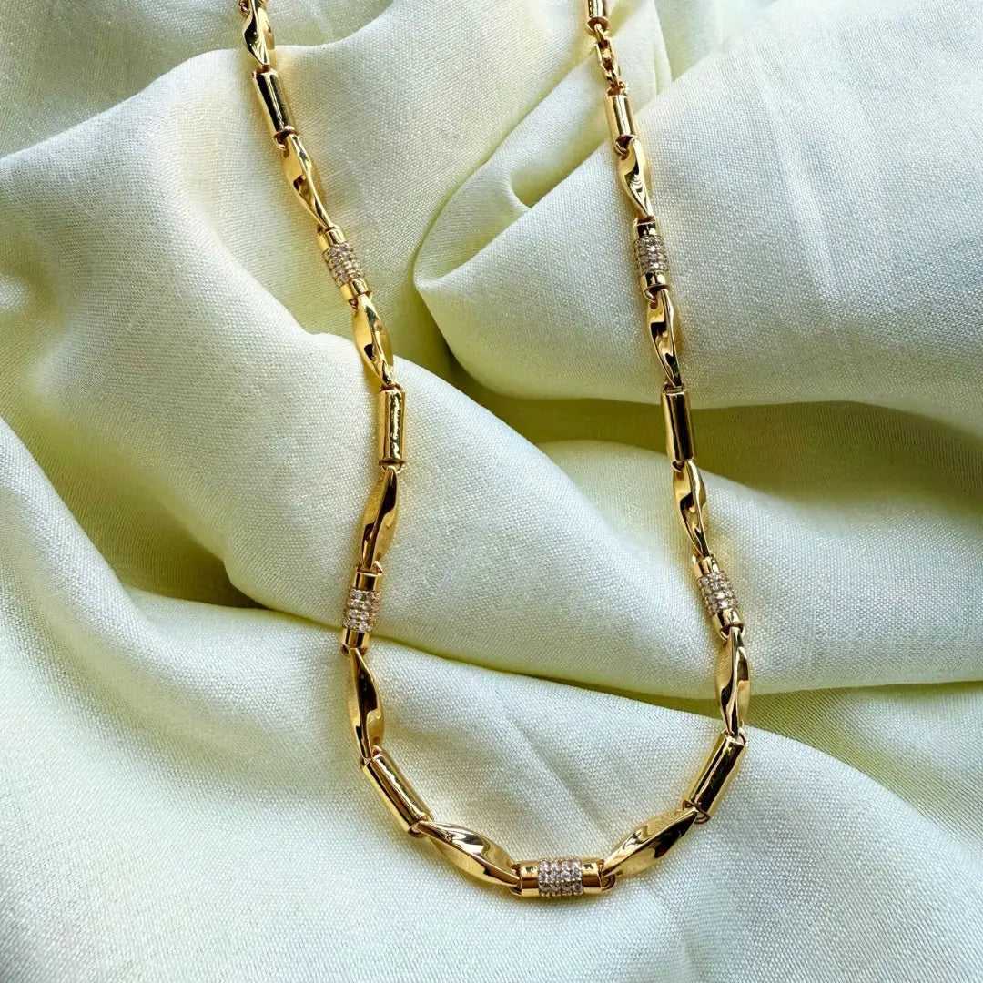 Glimmer Gold Moissanite Diamond Necklace Jewel Carts