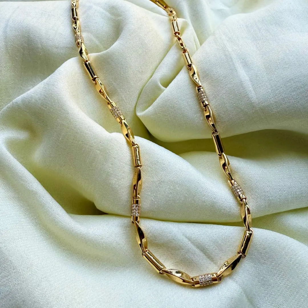 Glimmer Gold Moissanite Diamond Necklace Jewel Carts