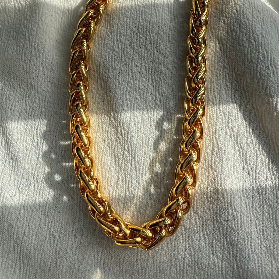 Luxe Weave: Bold Gold Chain Necklace Jewel Carts