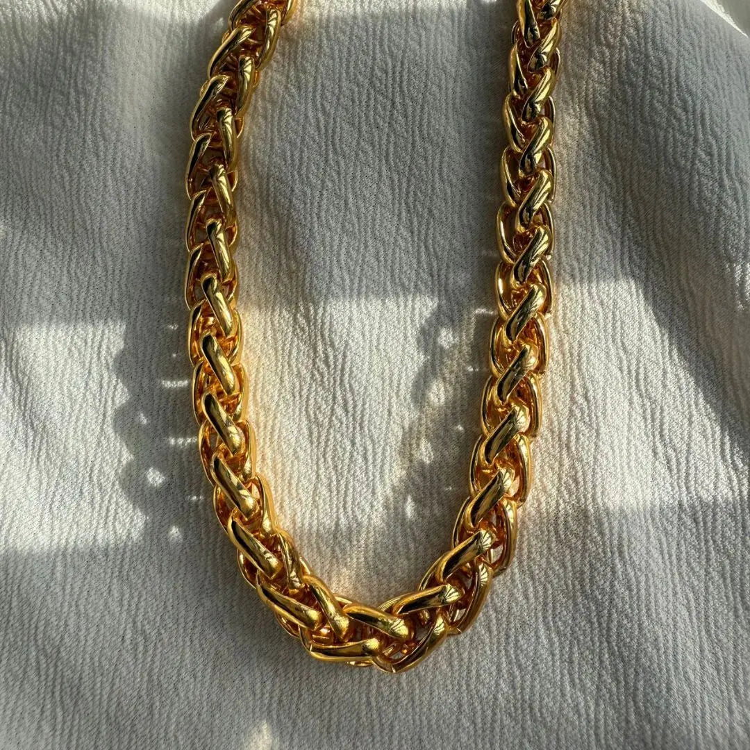 Luxe Weave: Bold Gold Chain Necklace Jewel Carts