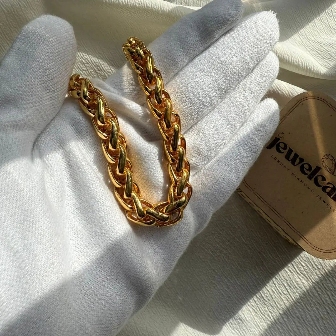 Luxe Weave: Bold Gold Chain Necklace Jewel Carts
