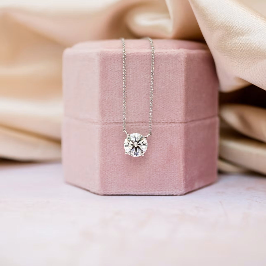 Fastidious Round Cut Diamond Necklace Jewel Carts