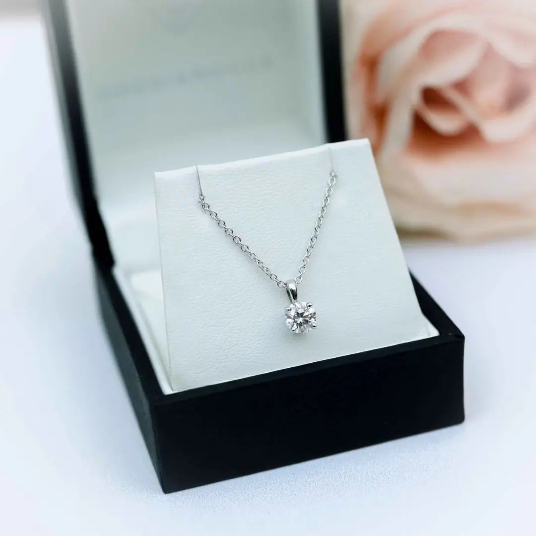 Vulgarly Elegant Round Cut Diamond Necklace Jewel Carts
