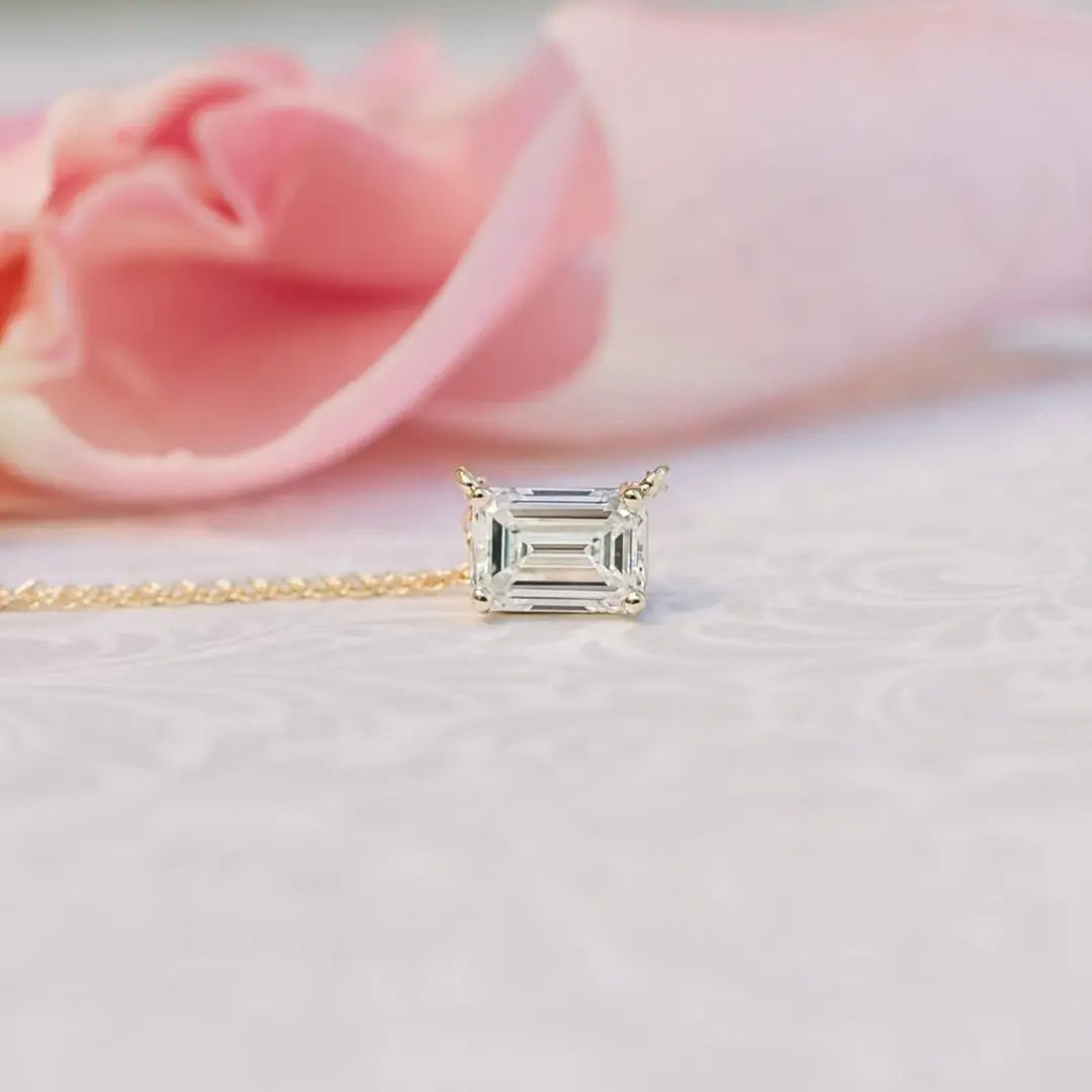 Rich Emerald Cut Diamond Necklace Jewel Carts