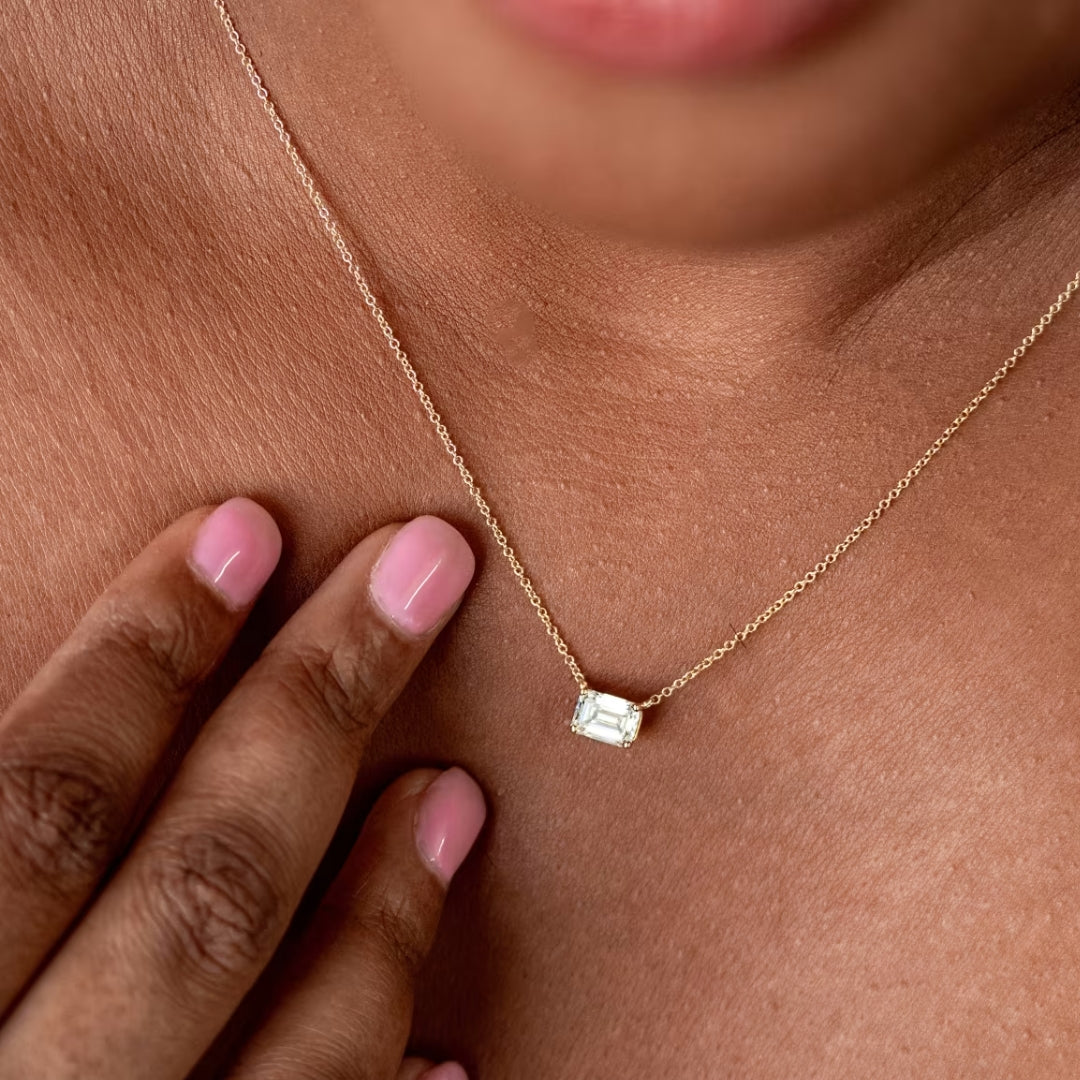 Rich Emerald Cut Diamond Necklace