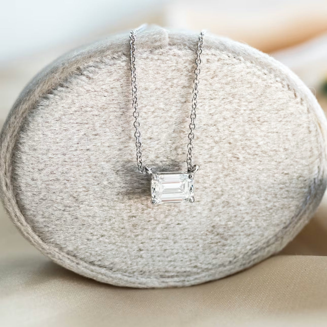 Rich Emerald Cut Diamond Necklace