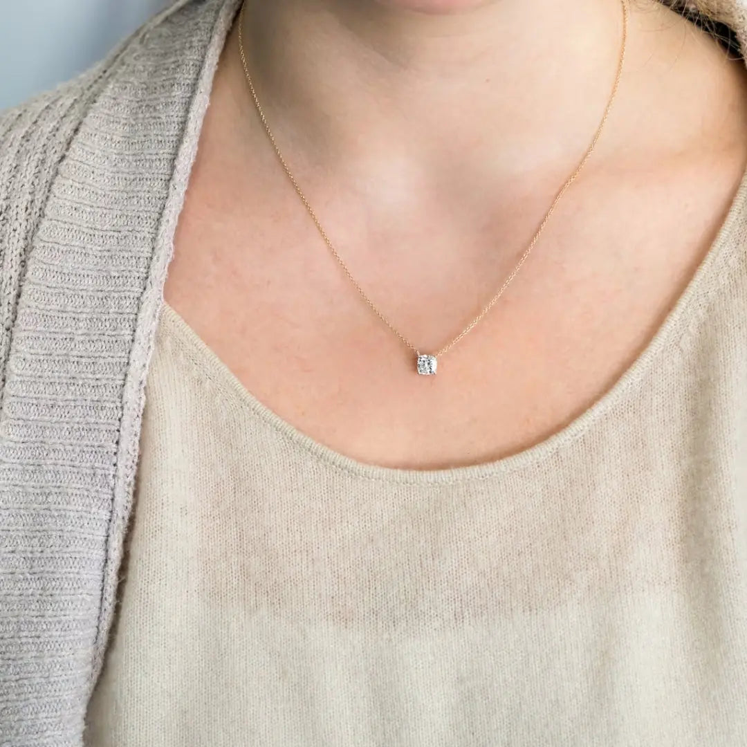 Daintiness Cushion Cut Diamond Necklace Jewel Carts