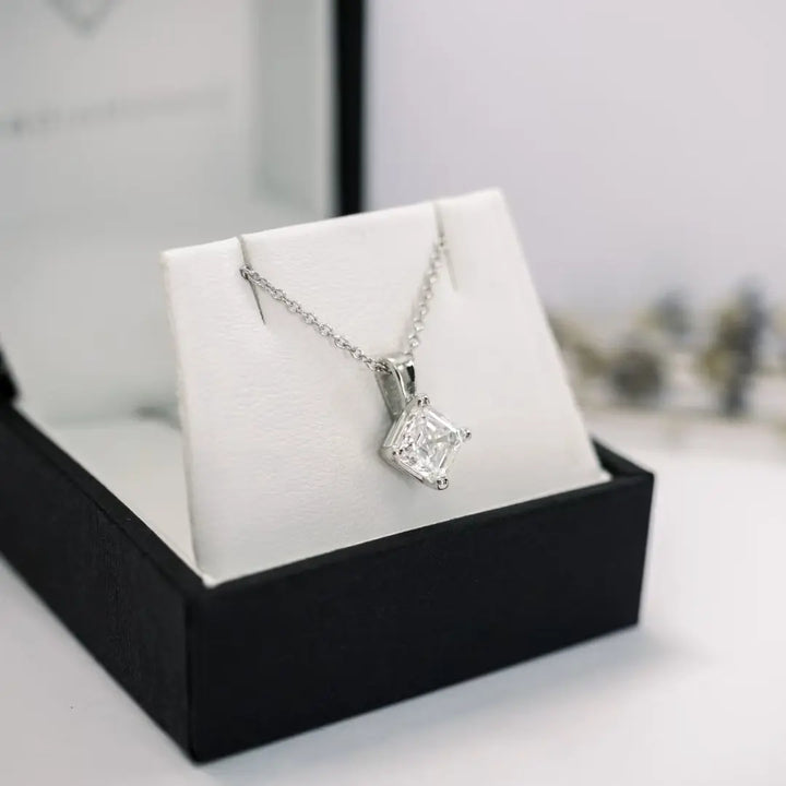 Blooming Asscher Cut Diamond Necklace Jewel Carts