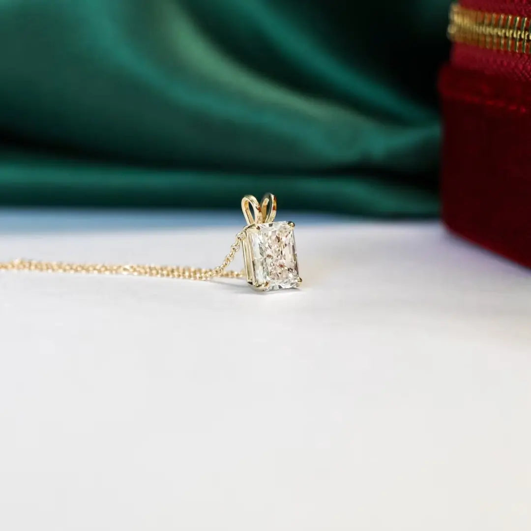 Breathtaking Radiant Cut Diamond Necklace Jewel Carts