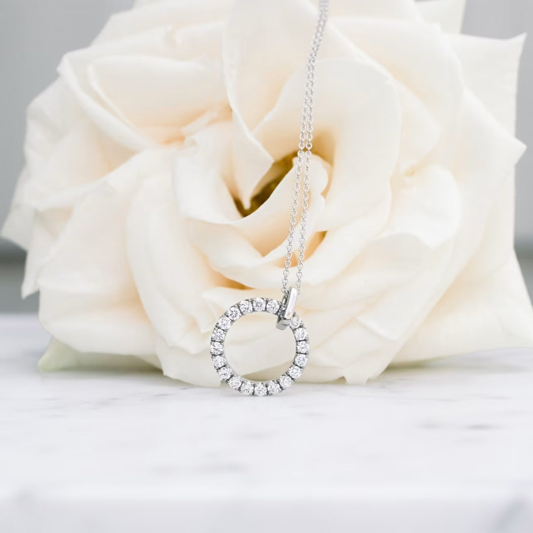 Fantastically Round Cut Diamond Necklace Jewel Carts
