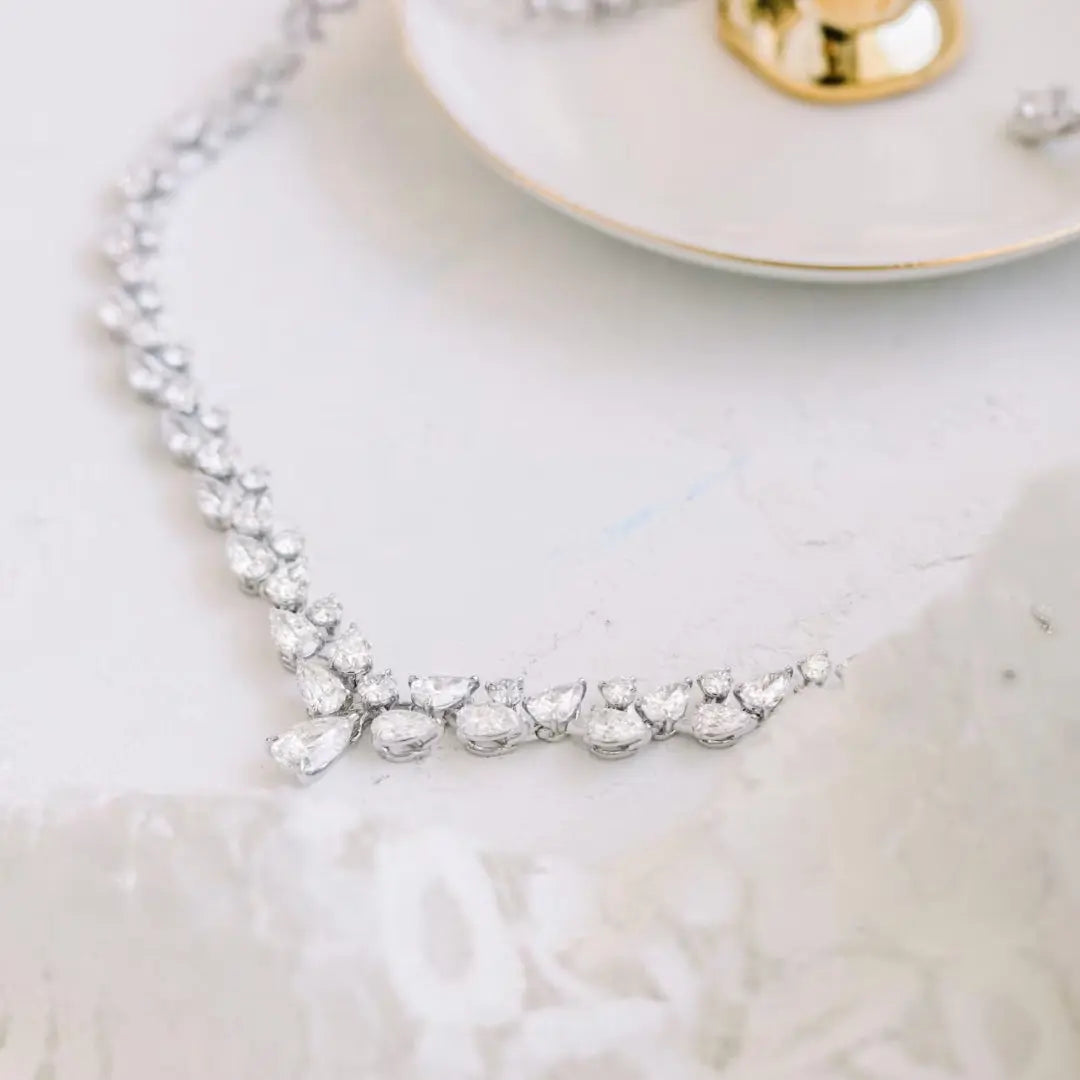Light Round & Pear Cut Diamond Necklace Jewel Carts
