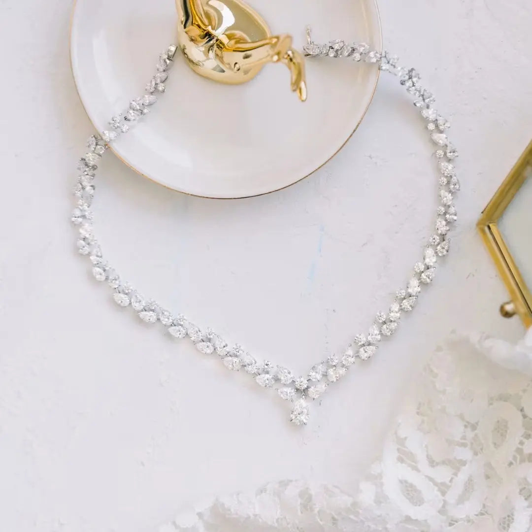 Light Round & Pear Cut Diamond Necklace Jewel Carts