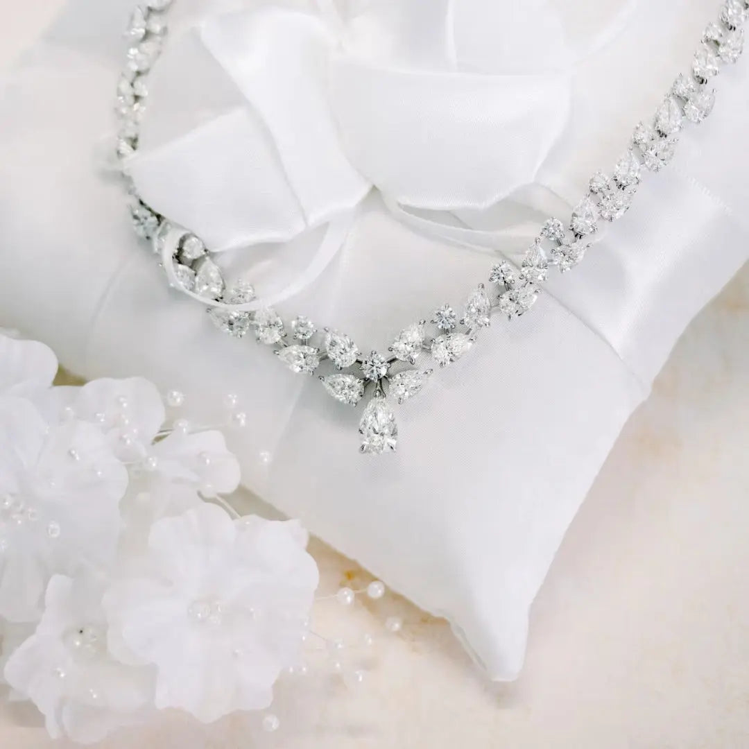 Light Round & Pear Cut Diamond Necklace Jewel Carts