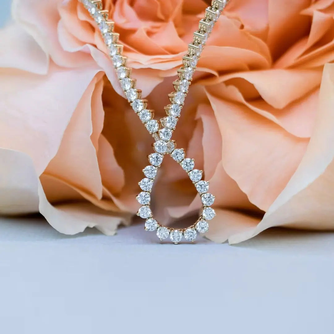 Illuminate Round Cut Diamond Necklace Jewel Carts