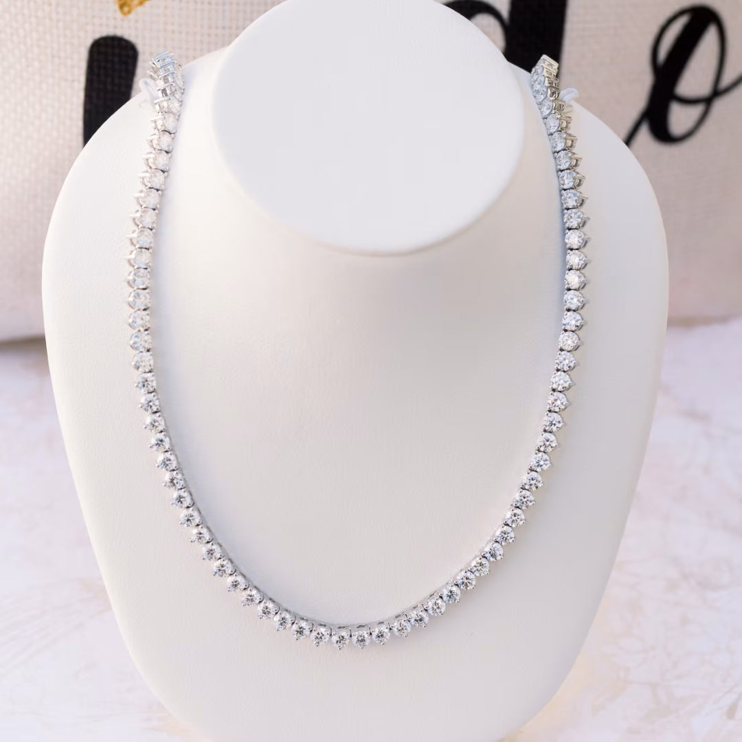 Illuminate Round Cut Diamond Necklace Jewel Carts