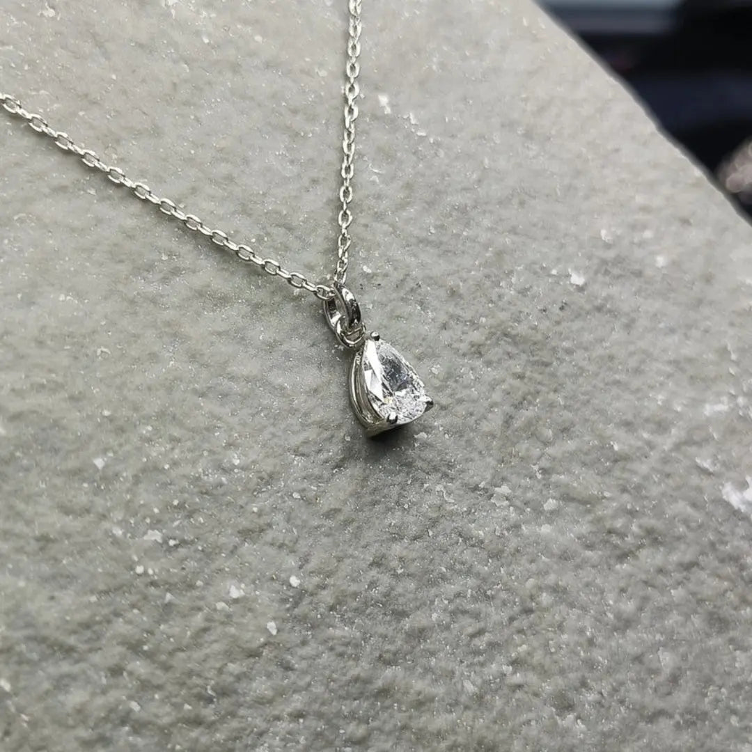 Sparkly Pear Cut Diamond Necklace Jewel Carts