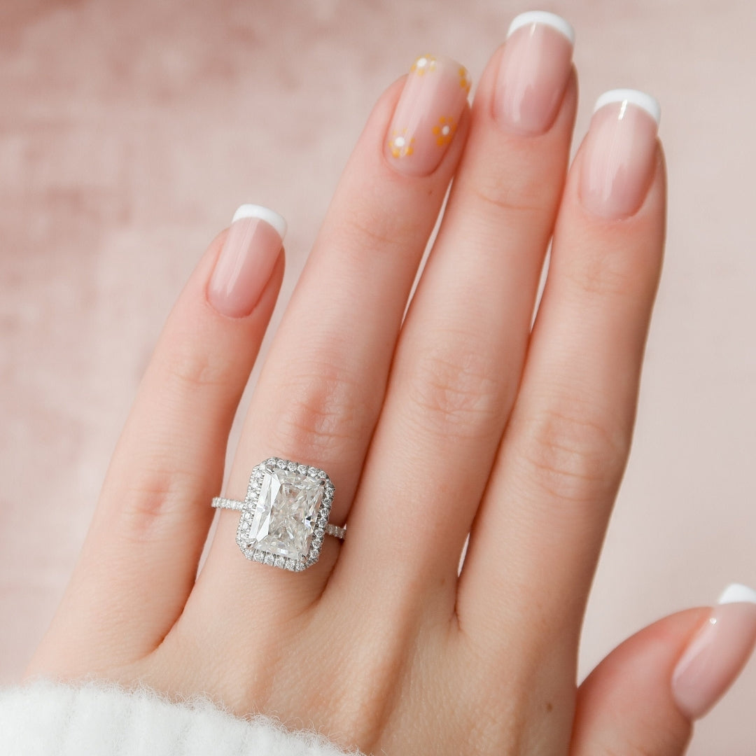 4.50 CT Radiant Cut Moissanite Engagement Ring Stylish Straight Set