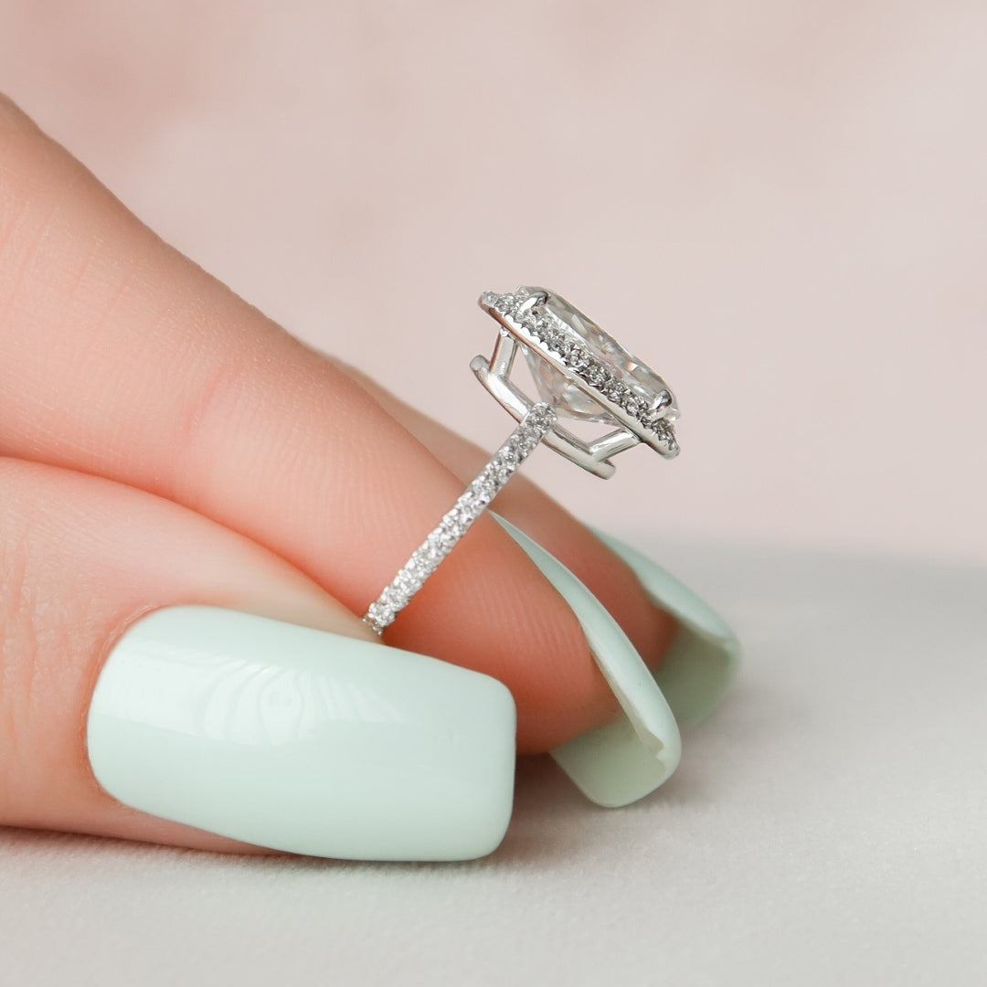 Unique 3.22 CT Oval Moissanite Engagement Ring A Brilliant Muse