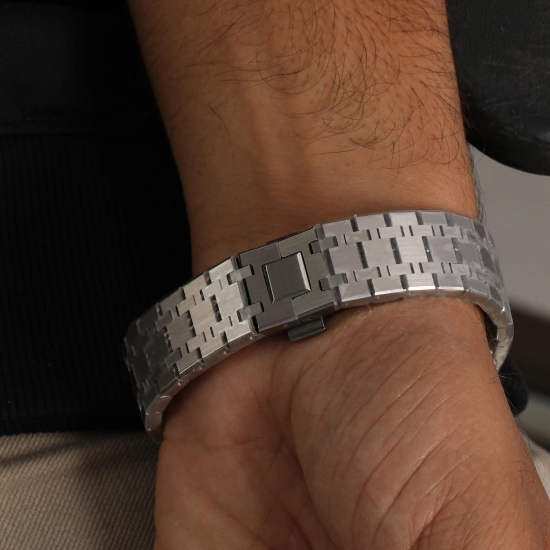 Moissanite 22.35 CT Round Cut Diamond Brutalist Watch