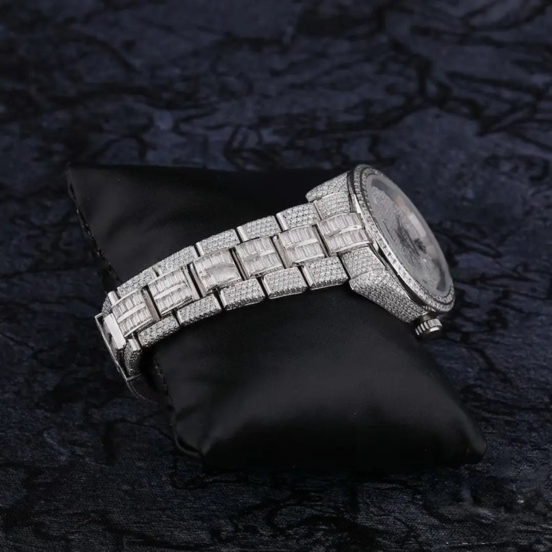 Moissanite 75.65 CT Round Cut Diamond Art Deco Watch Jewel Carts