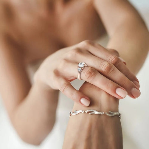 Lab-Grown Diamonds: The Ideal Wedding Gift for Newlyweds