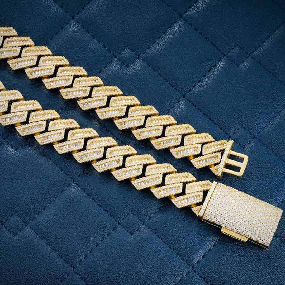 15mm Round Moissanite Cuban Link Chain in 14K Yellow Gold Clasp View