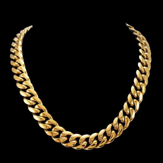 18MM 14K Yellow Gold Cuban Link Chain Close Up View