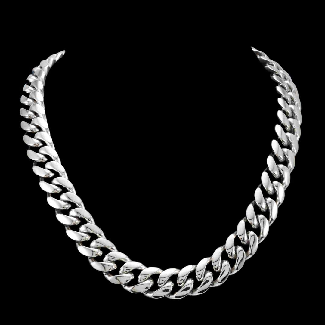 18mm Cuban Link Chain in 925 Sterling Silver Close Up View