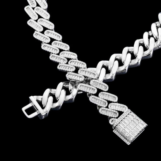 18mm Moissanite Pave Miami Cuban Chain in 14K Gold Close Up Clasp View