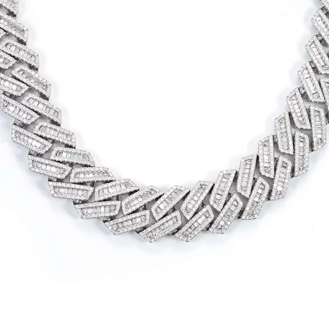 18mm Round Moissanite Cuban Link Chain in 14K Gold Close Up Front View
