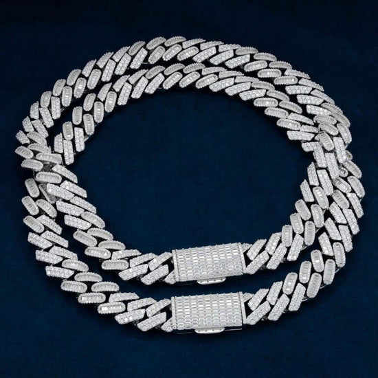 18mm Round Moissanite Cuban Link Chain in 14K White Gold Detailed Detailed Close Up View